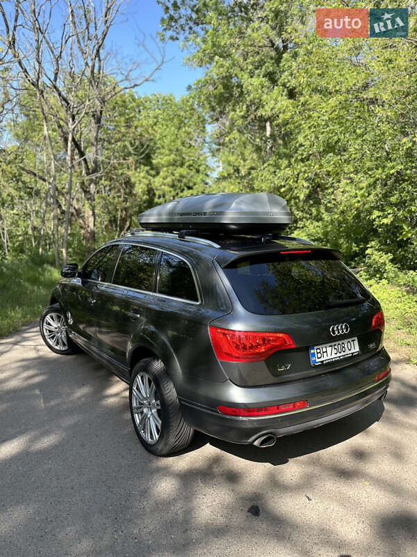 Позашляховик / Кросовер Audi Q7 2015 в Одесі