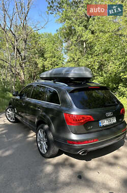 Внедорожник / Кроссовер Audi Q7 2015 в 
