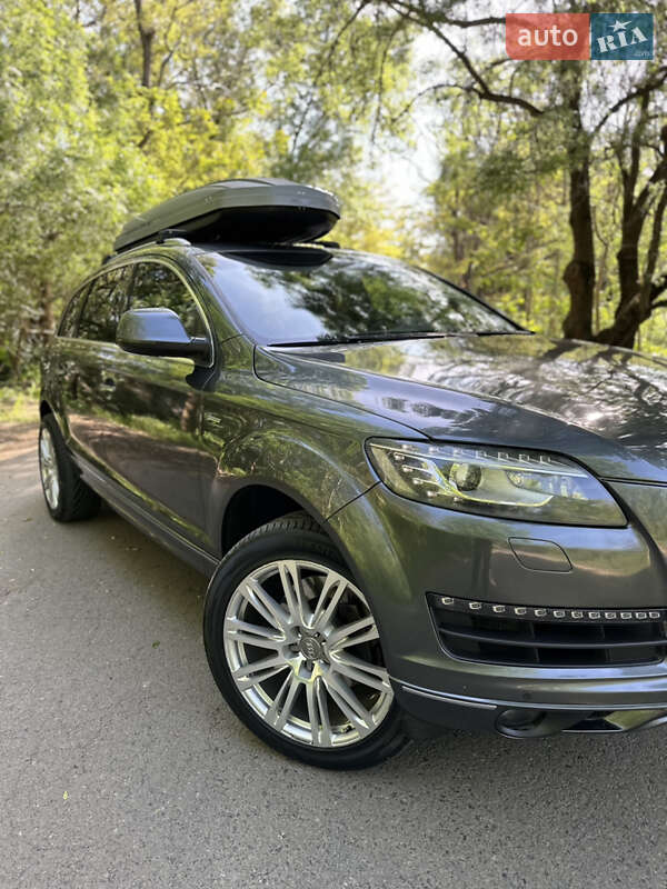Позашляховик / Кросовер Audi Q7 2015 в Одесі