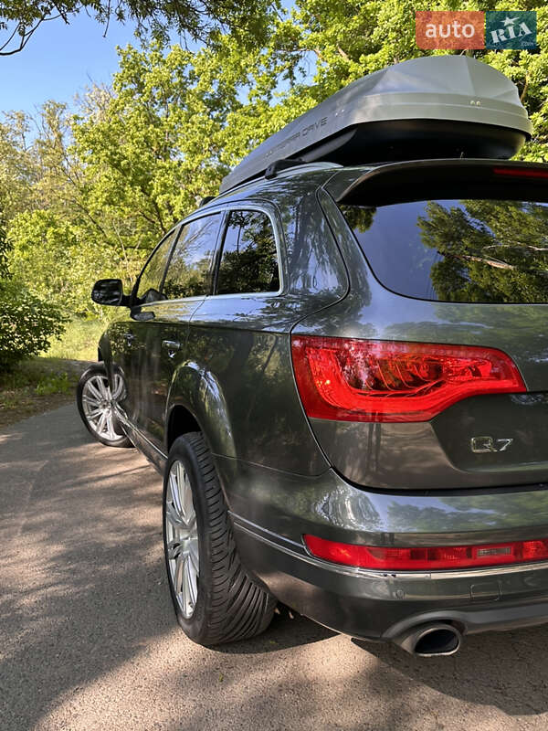 Позашляховик / Кросовер Audi Q7 2015 в Одесі