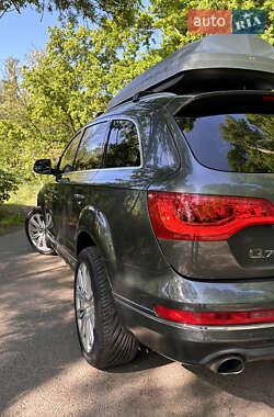 Внедорожник / Кроссовер Audi Q7 2015 в 
