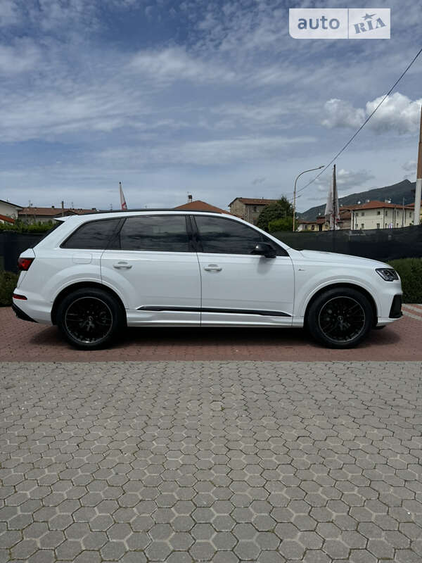 Внедорожник / Кроссовер Audi Q7 2023 в Одессе