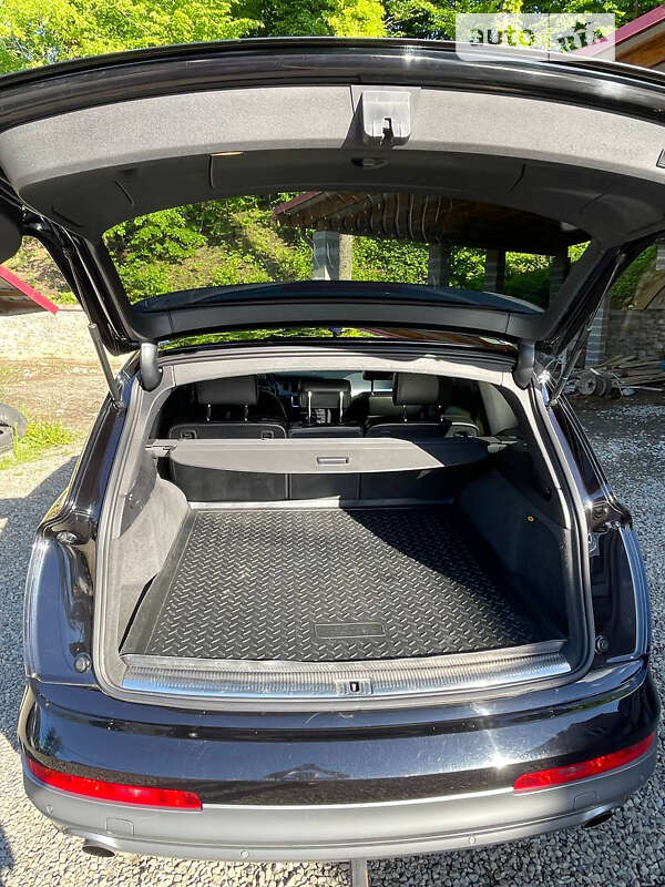 Внедорожник / Кроссовер Audi Q7 2011 в Тячеве