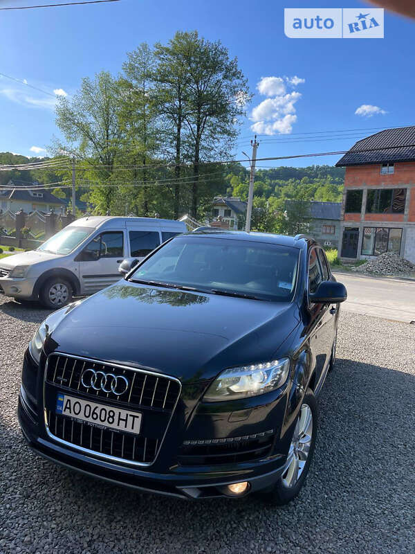Внедорожник / Кроссовер Audi Q7 2011 в Тячеве
