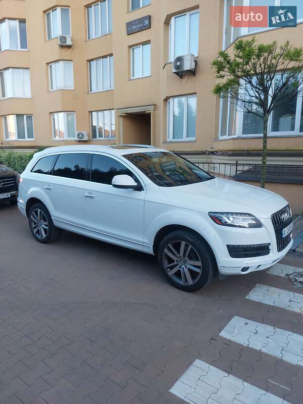 Позашляховик / Кросовер Audi Q7 2014 в Києві