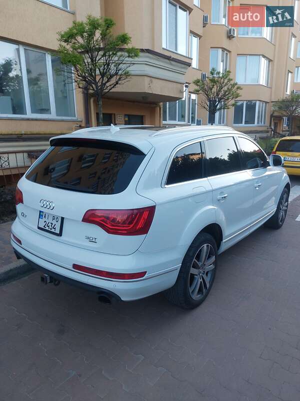 Позашляховик / Кросовер Audi Q7 2014 в Києві