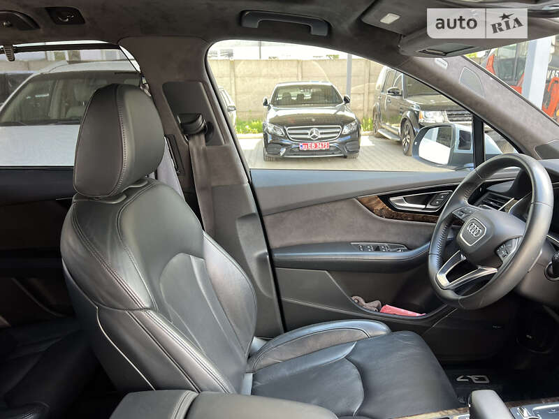 Внедорожник / Кроссовер Audi Q7 2019 в Луцке