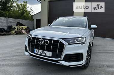 Позашляховик / Кросовер Audi Q7 2020 в Києві