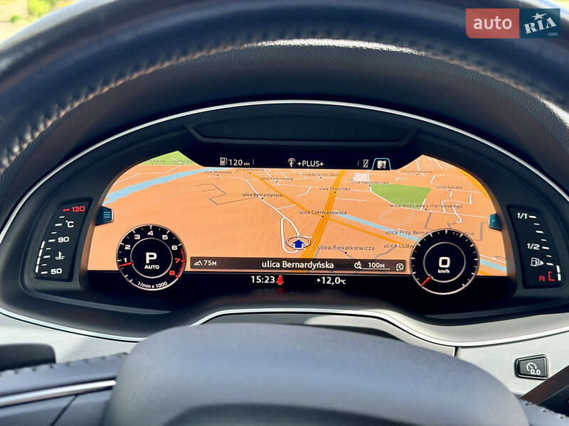 Внедорожник / Кроссовер Audi Q7 2015 в Киеве