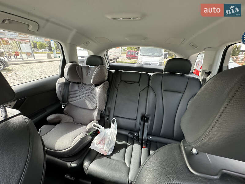 Внедорожник / Кроссовер Audi Q7 2015 в Киеве