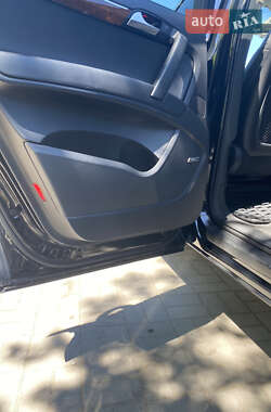 Внедорожник / Кроссовер Audi Q7 2015 в 