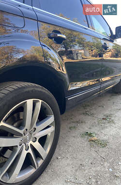 Внедорожник / Кроссовер Audi Q7 2015 в 