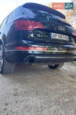 Внедорожник / Кроссовер Audi Q7 2015 в 