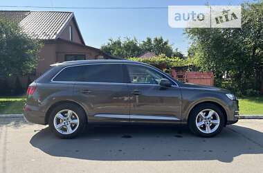 Позашляховик / Кросовер Audi Q7 2015 в Олевську