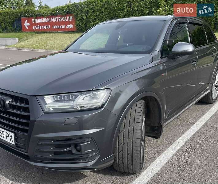 Позашляховик / Кросовер Audi Q7 2018 в Львові