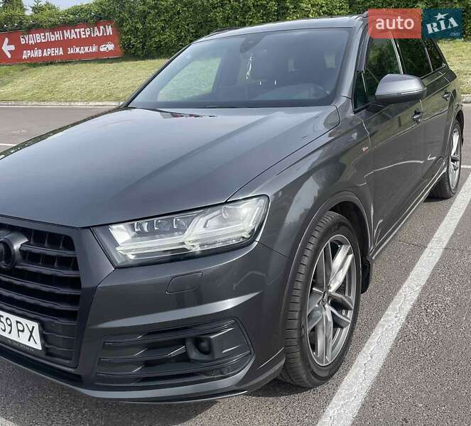 Позашляховик / Кросовер Audi Q7 2018 в Львові