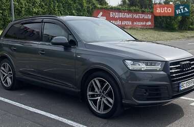 Внедорожник / Кроссовер Audi Q7 2018 в 