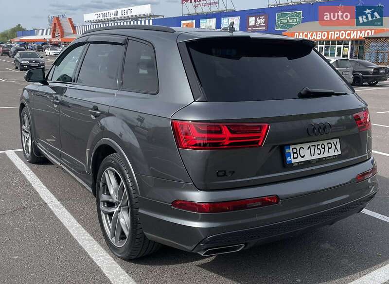 Позашляховик / Кросовер Audi Q7 2018 в Львові