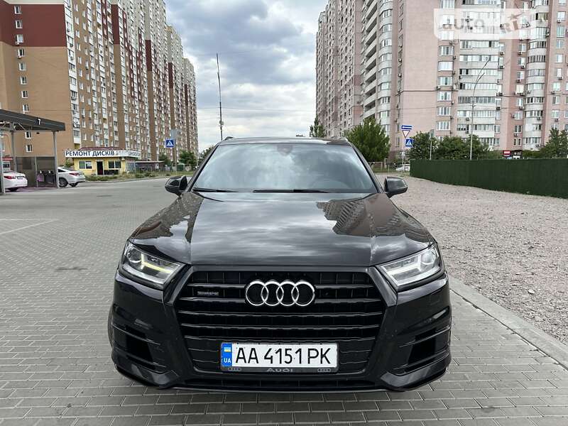 Внедорожник / Кроссовер Audi Q7 2016 в Киеве