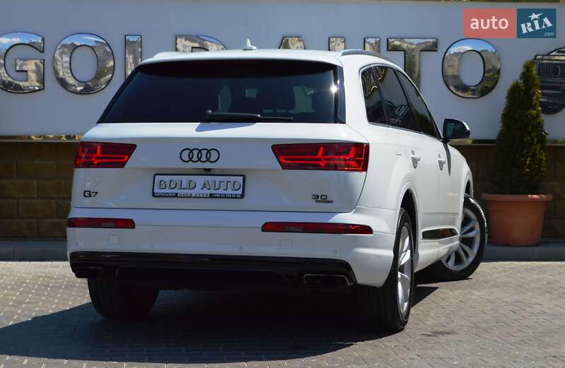 Позашляховик / Кросовер Audi Q7 2016 в Одесі