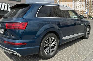 Внедорожник / Кроссовер Audi Q7 2017 в Киеве