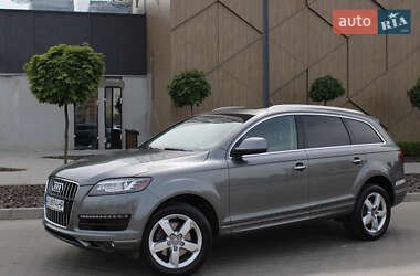 Позашляховик / Кросовер Audi Q7 2015 в 