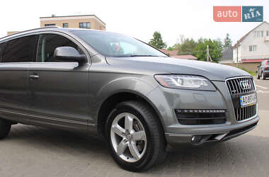 Внедорожник / Кроссовер Audi Q7 2015 в Мукачево