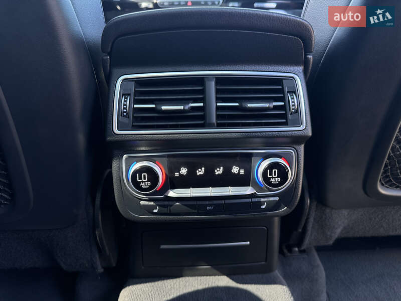 Позашляховик / Кросовер Audi Q7 2016 в Кривому Розі