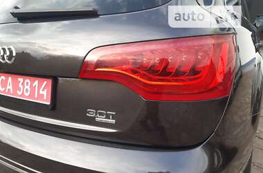 Позашляховик / Кросовер Audi Q7 2015 в 