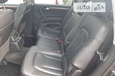 Позашляховик / Кросовер Audi Q7 2015 в 