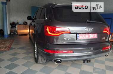 Позашляховик / Кросовер Audi Q7 2015 в 