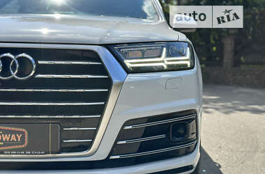 Внедорожник / Кроссовер Audi Q7 2016 в Киеве