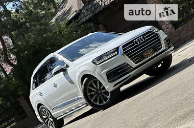 Внедорожник / Кроссовер Audi Q7 2016 в Киеве