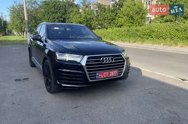 Внедорожник / Кроссовер Audi Q7 2016 в 