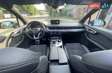 Внедорожник / Кроссовер Audi Q7 2016 в 