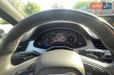 Внедорожник / Кроссовер Audi Q7 2016 в 