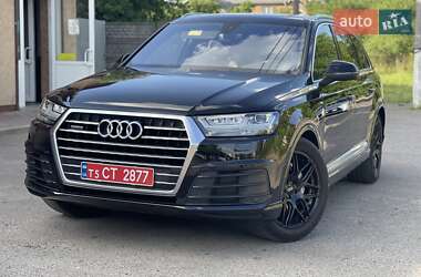 Внедорожник / Кроссовер Audi Q7 2016 в 