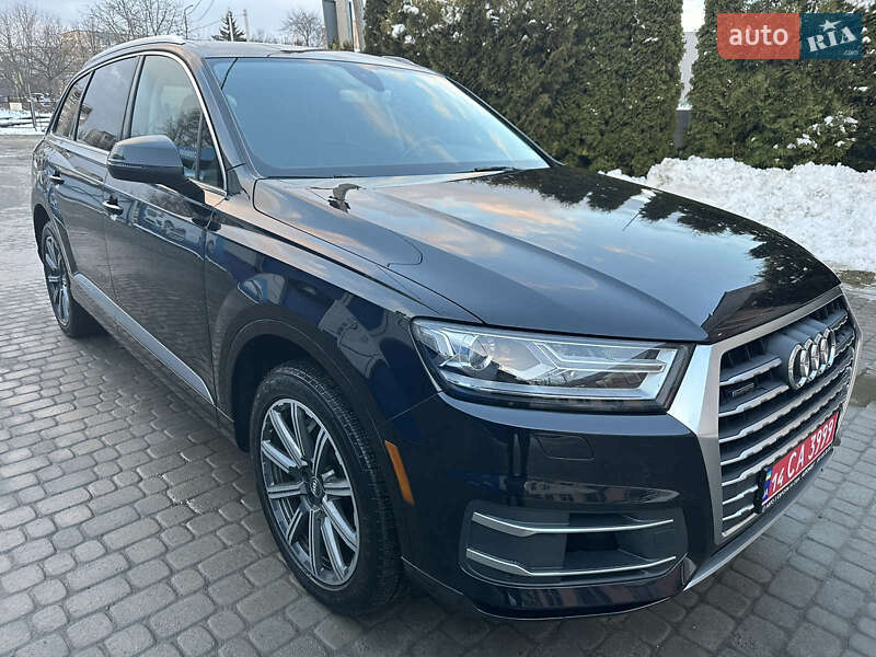 Внедорожник / Кроссовер Audi Q7 2015 в Пустомытах