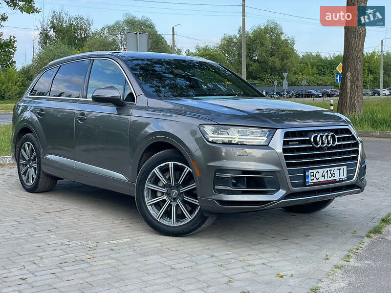 Позашляховик / Кросовер Audi Q7 2017 в Львові