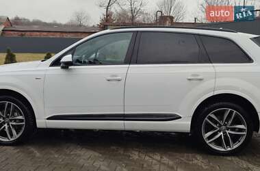 Внедорожник / Кроссовер Audi Q7 2016 в Черновцах