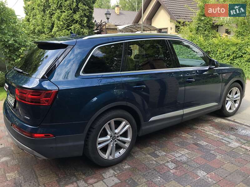 Внедорожник / Кроссовер Audi Q7 2018 в Киеве