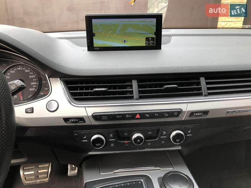 Внедорожник / Кроссовер Audi Q7 2018 в Киеве