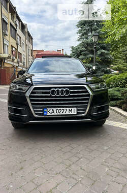 Позашляховик / Кросовер Audi Q7 2015 в Києві