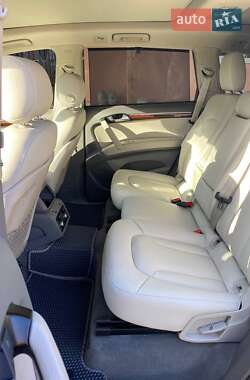 Внедорожник / Кроссовер Audi Q7 2011 в 