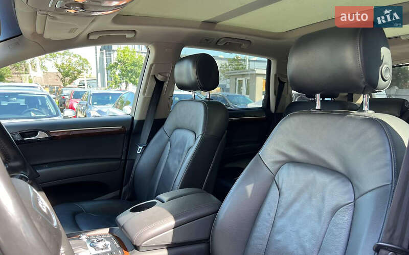 Позашляховик / Кросовер Audi Q7 2013 в Львові