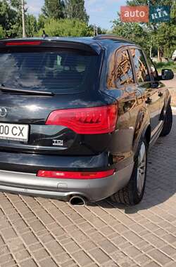 Внедорожник / Кроссовер Audi Q7 2012 в 