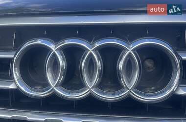 Позашляховик / Кросовер Audi Q7 2016 в 