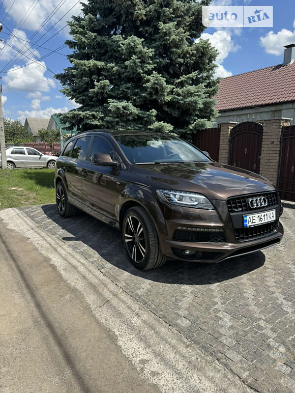 Позашляховик / Кросовер Audi Q7 2011 в Вільногірську