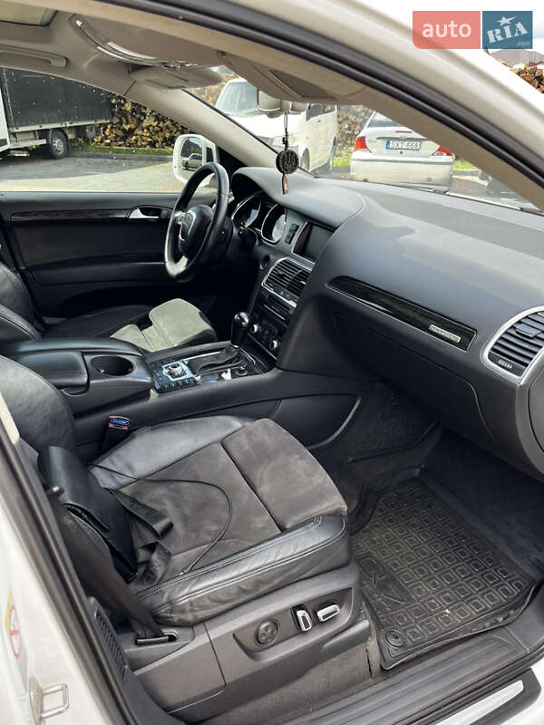 Позашляховик / Кросовер Audi Q7 2010 в Мукачевому