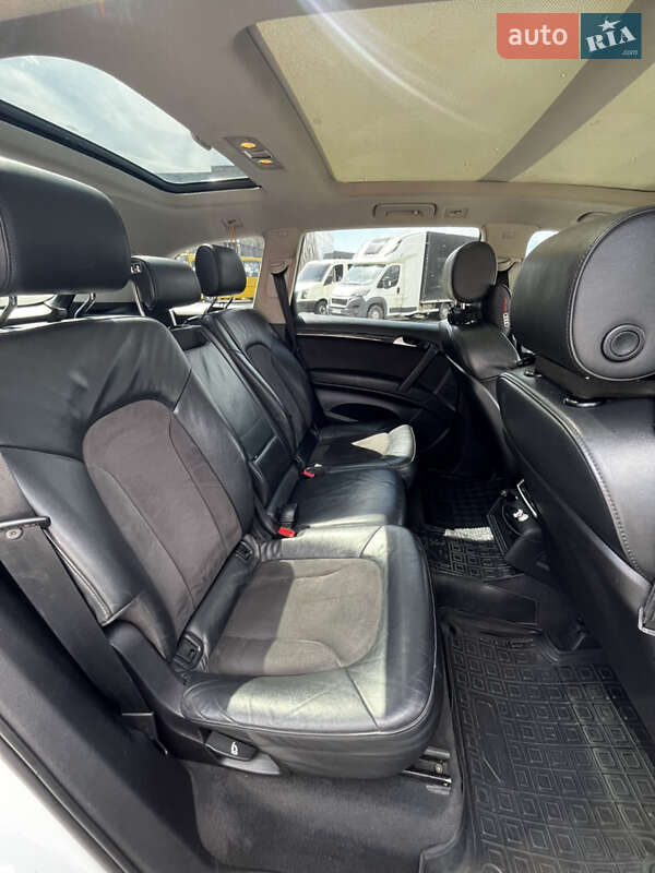 Позашляховик / Кросовер Audi Q7 2010 в Мукачевому